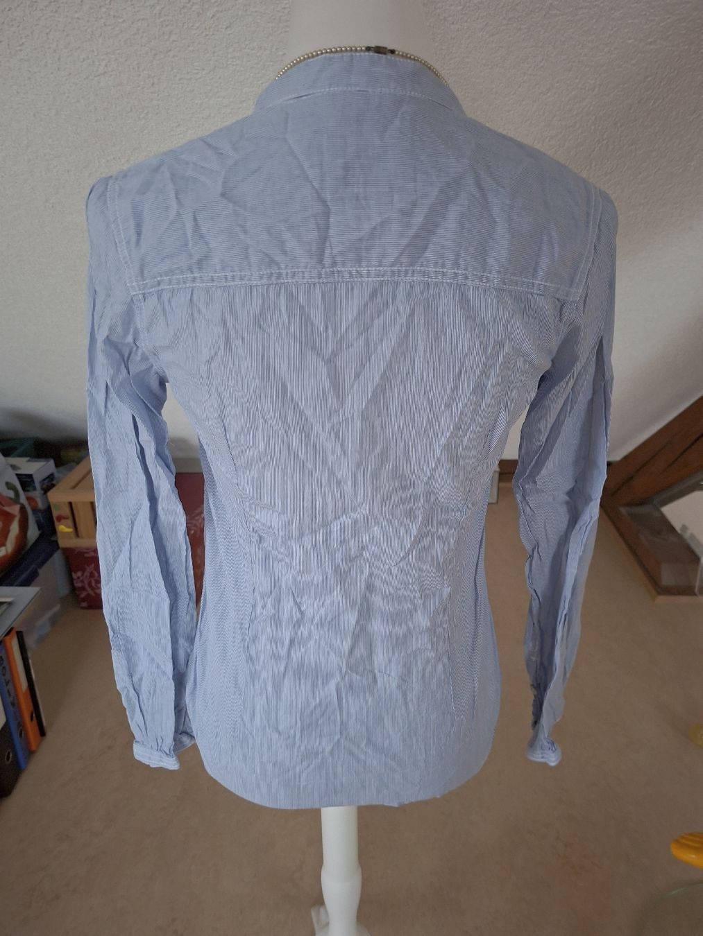H&M Camicette: H&M Bluse, Gr. 34, hellblau fein gestreift – Usato da Klingnau venduto da vollmond36 3