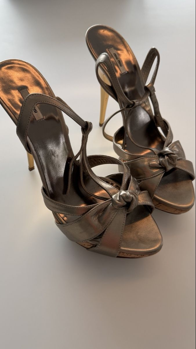 Miu Miu Scarpe da donna: Miu Miu high heels in Bronze, Grösse 39 – Usato da Horw venduto da TripleJay