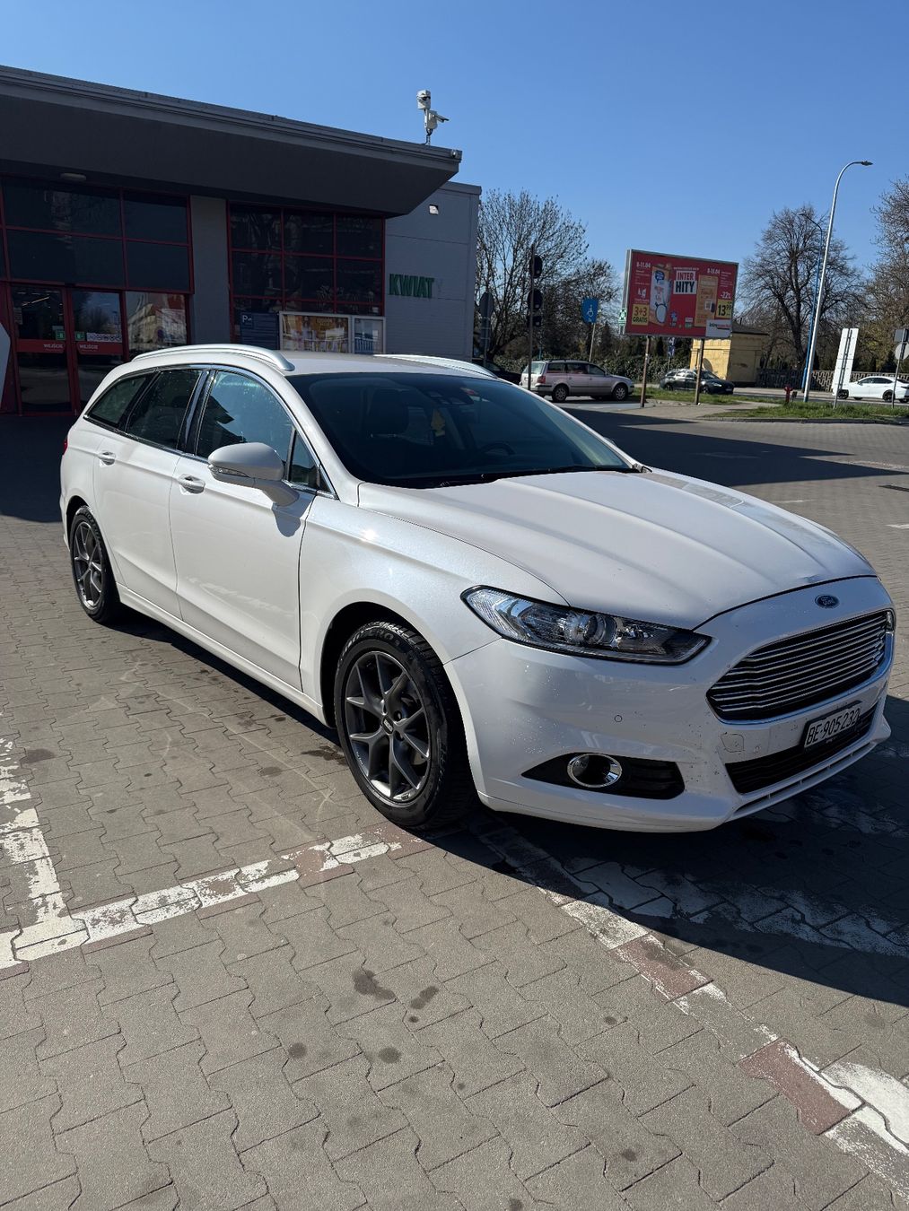 Ford Automobili: Ford Mondeo zu verkaufen – Usato da Wabern venduto da nik_vn66