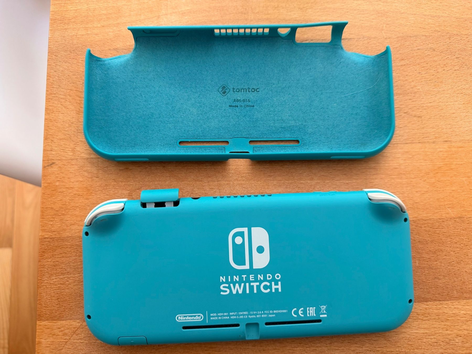 Nintendo Konsolen: Switch Lite – Gebraucht aus Basel von Mydonkey 3