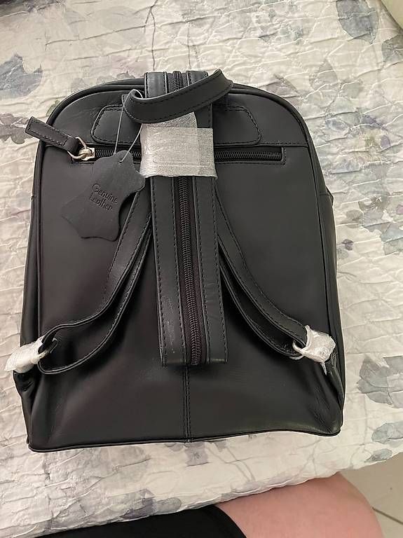 Zaini: Rucksack Leder schwarz-silber – Usato da Muttenz venduto da einfach-schoen 2