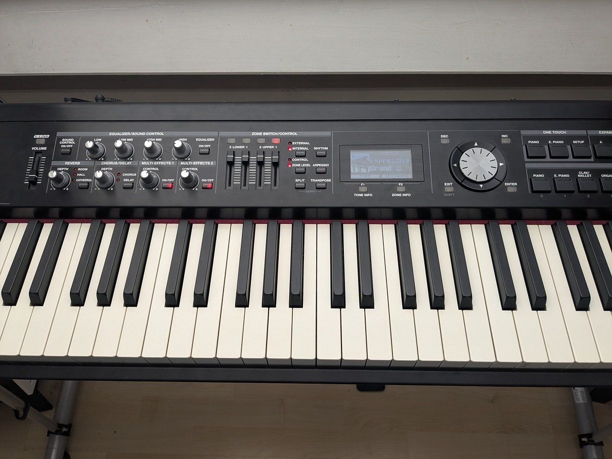 Roland Strumenti musicali: Roland RD-700GX Stagepiano – Usato da Altendorf venduto da privateclient 2