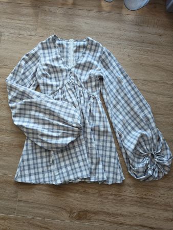 Minikleid mit Ballonärmeln von Missguided, Grösse S