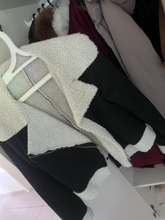 Damen Jacke Sherpa Schwarz/Weiss Groesse S guter Zustand