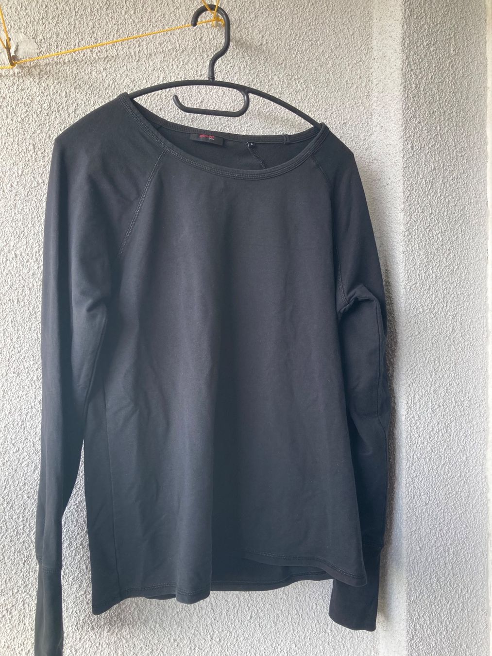 Pulls & Sweat-shirts: Pullover – D'occasion à Bern par NAJAW85