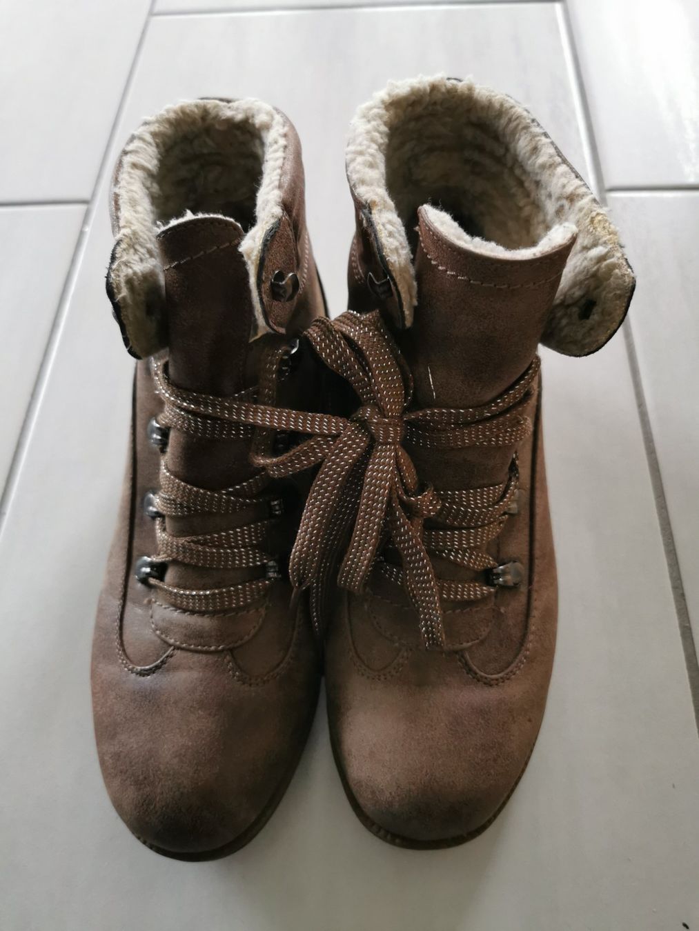 Scarpe da donna: Stiefeletten, Gr. 37 – Usato da Malters venduto da Wahni81