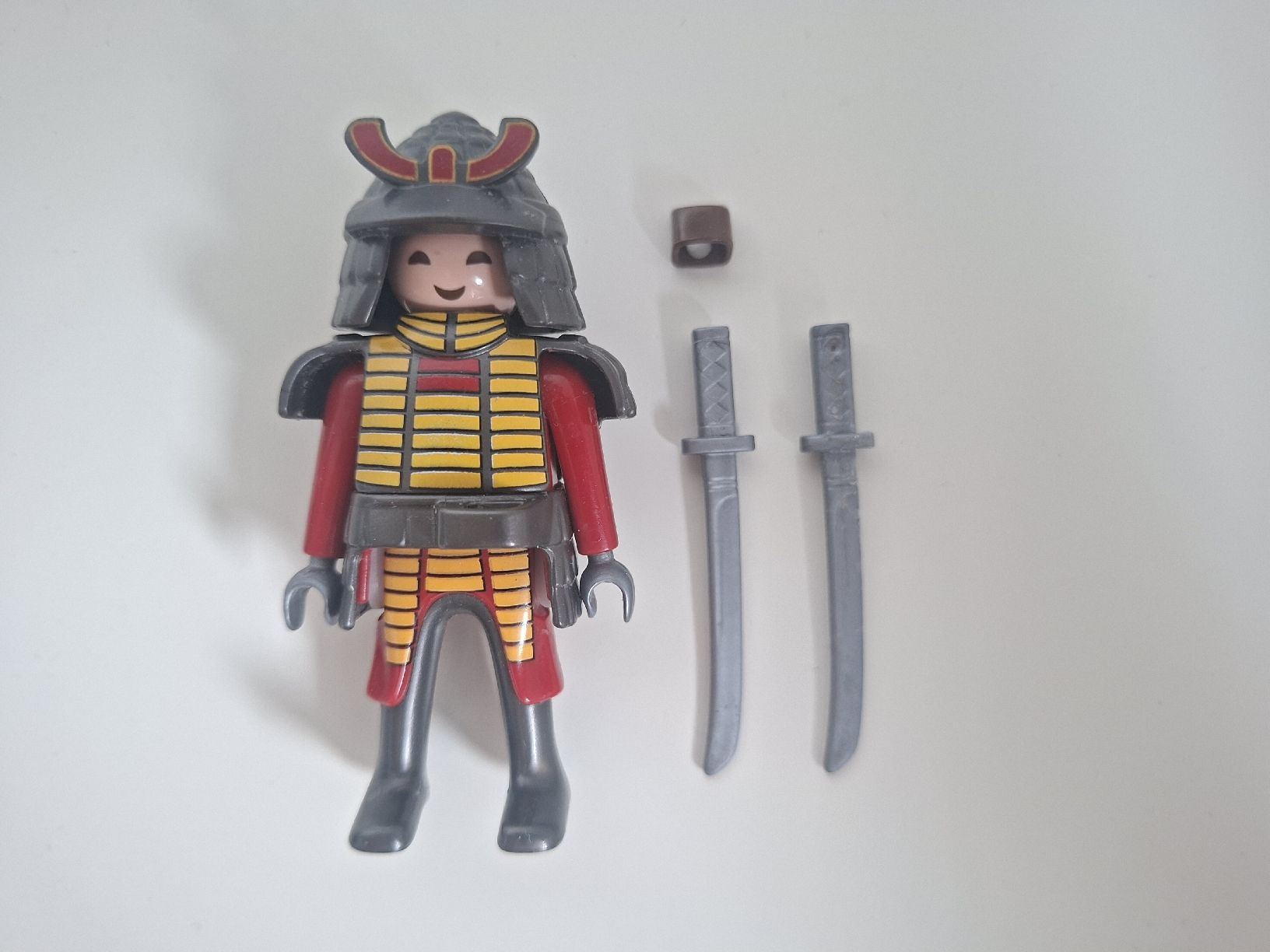 Playmobil Spielzeuge: Playmobil Dragons 5484 Panzerdrache + 4748 Samurai – Gebraucht aus Pieterlen von jak_c2lj 5