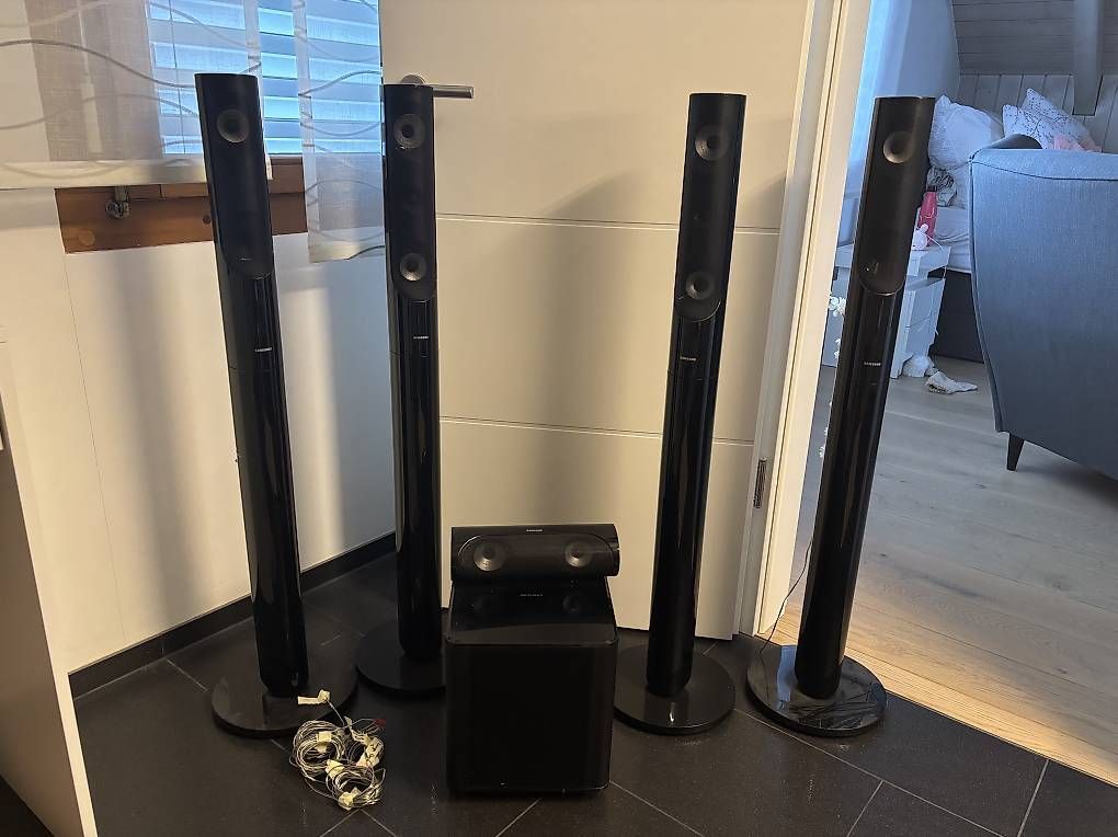 Samsung Home Cinema: Samsung Heimkinosystem – Usato da Villmergen venduto da vik_vq2f