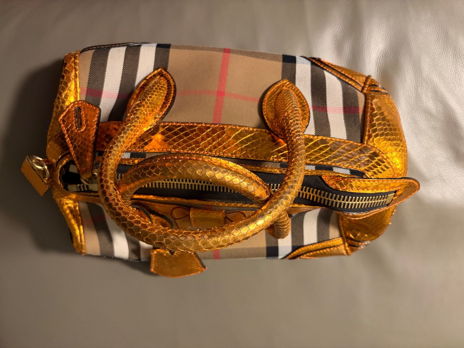 Burberry Sacs femmes: Burberry Tasche – D'occasion à Oberlunkhofen par yaric01 5