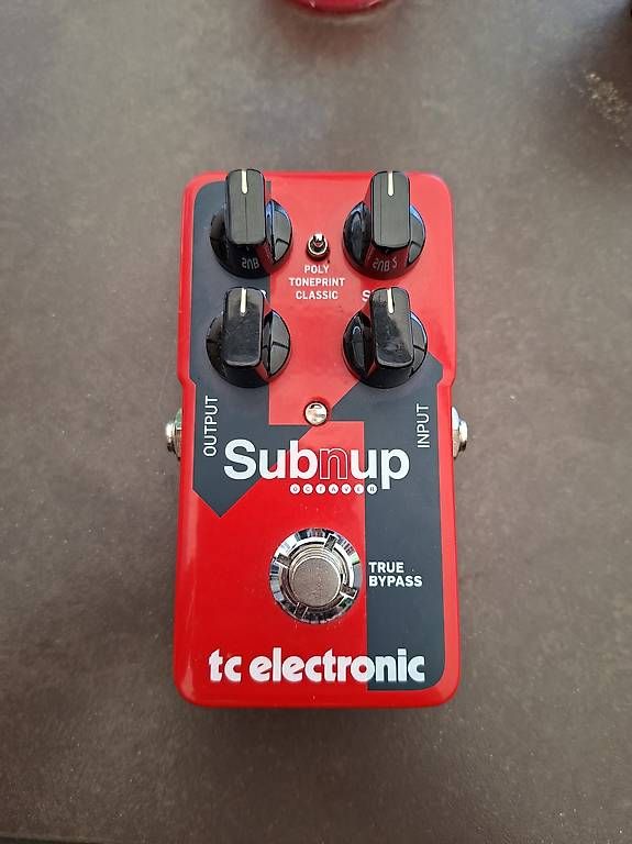 Strumenti musicali: TC Electronic Sub 'N' Up Octaver / Subnup Octaver – Usato da Delémont venduto da AndrewMcLennon