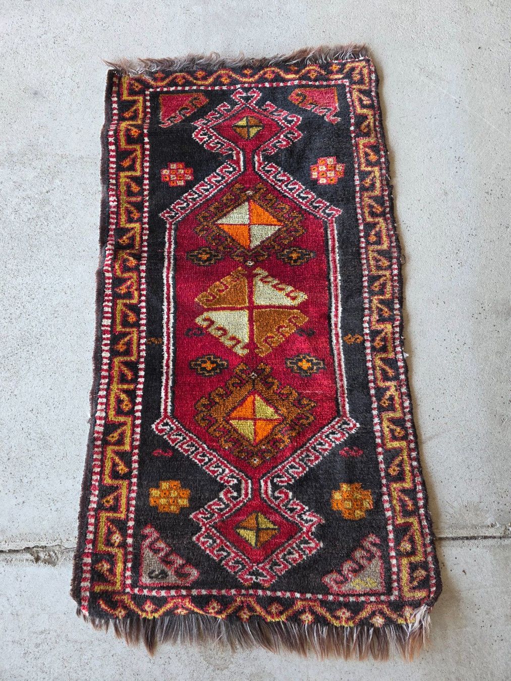 Teppiche: Orient Teppich Läufer 107 cm x 59 cm – Gebraucht aus Walterswil BE von Lonitti