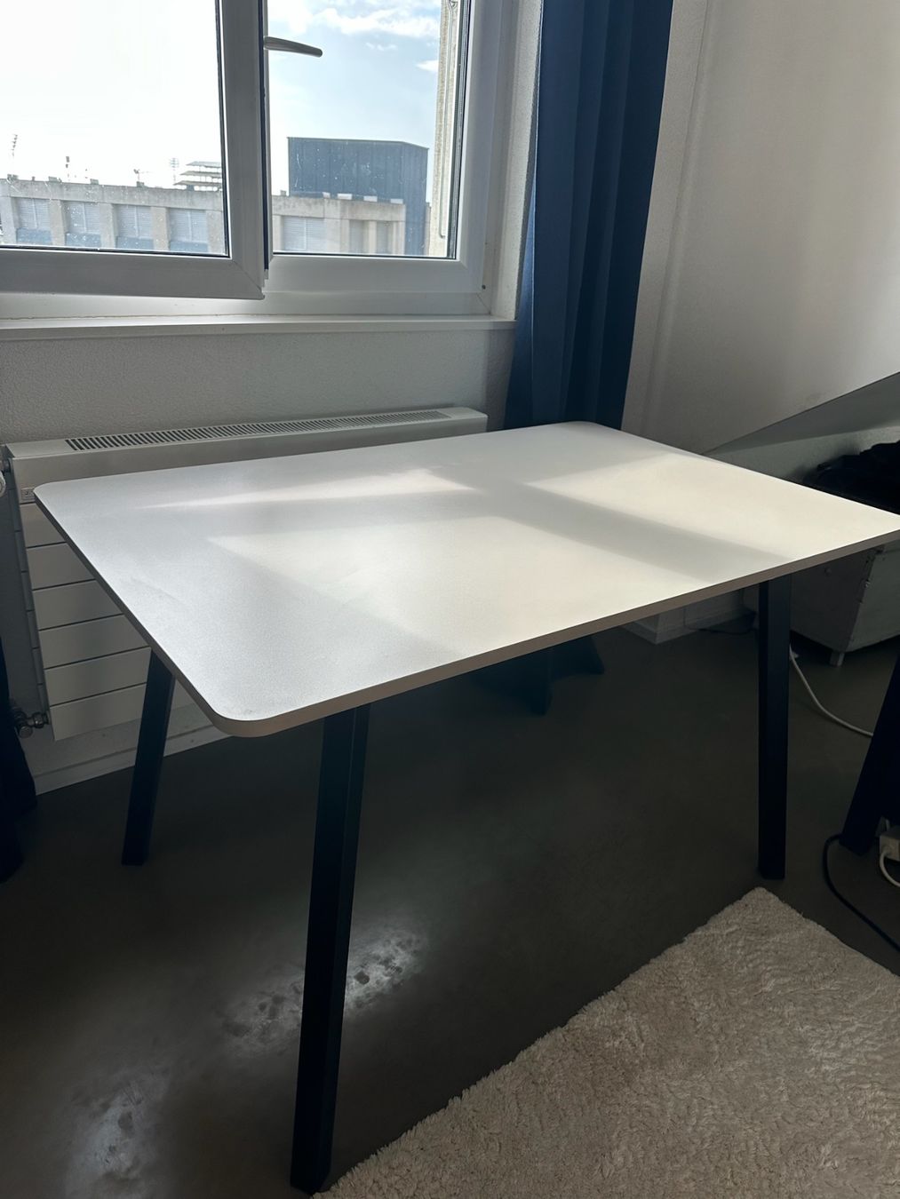 Conforama Tavoli: Table à manger – Nuovo (secondo la descrizione) da Neuchâtel venduto da mol_2282
