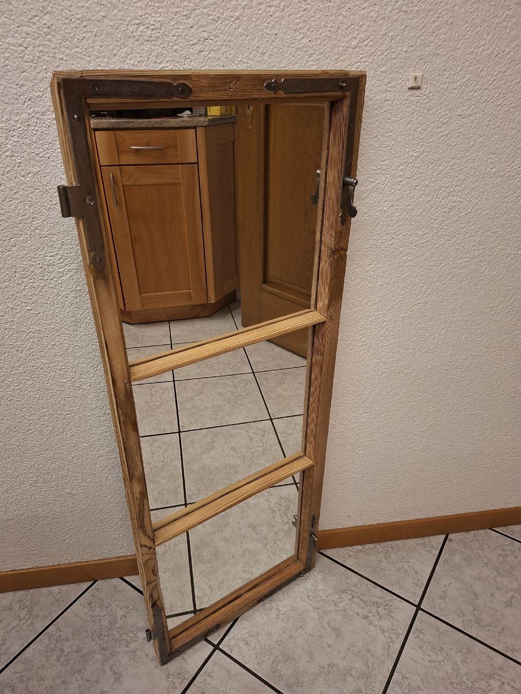 Finestre: Antikes restauriertes Fenster mit Spiegel – Usato da Ganterschwil venduto da HeidiuPeter