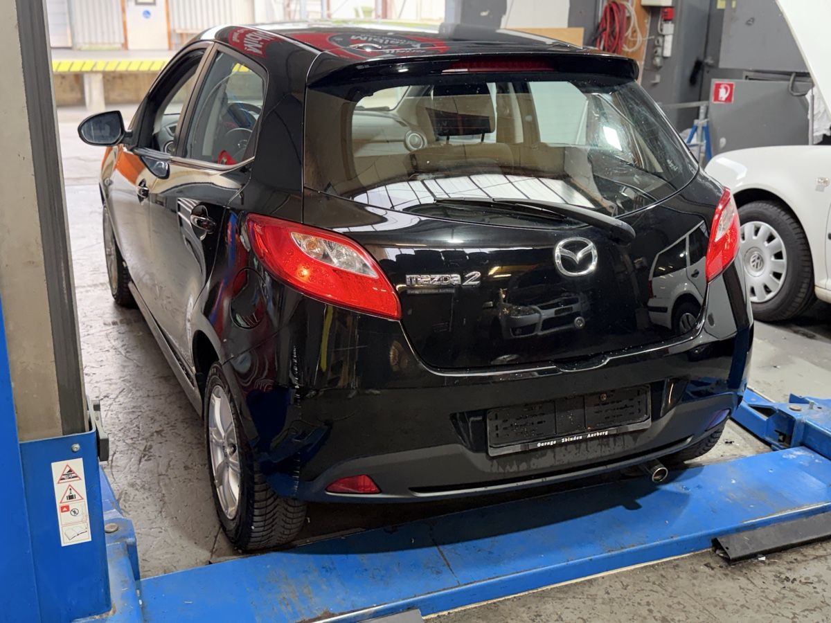 Automobili: Mazda 2 1.5 Frisch ab MFK & Service – Usato da Oberaach venduto da DJB21 2