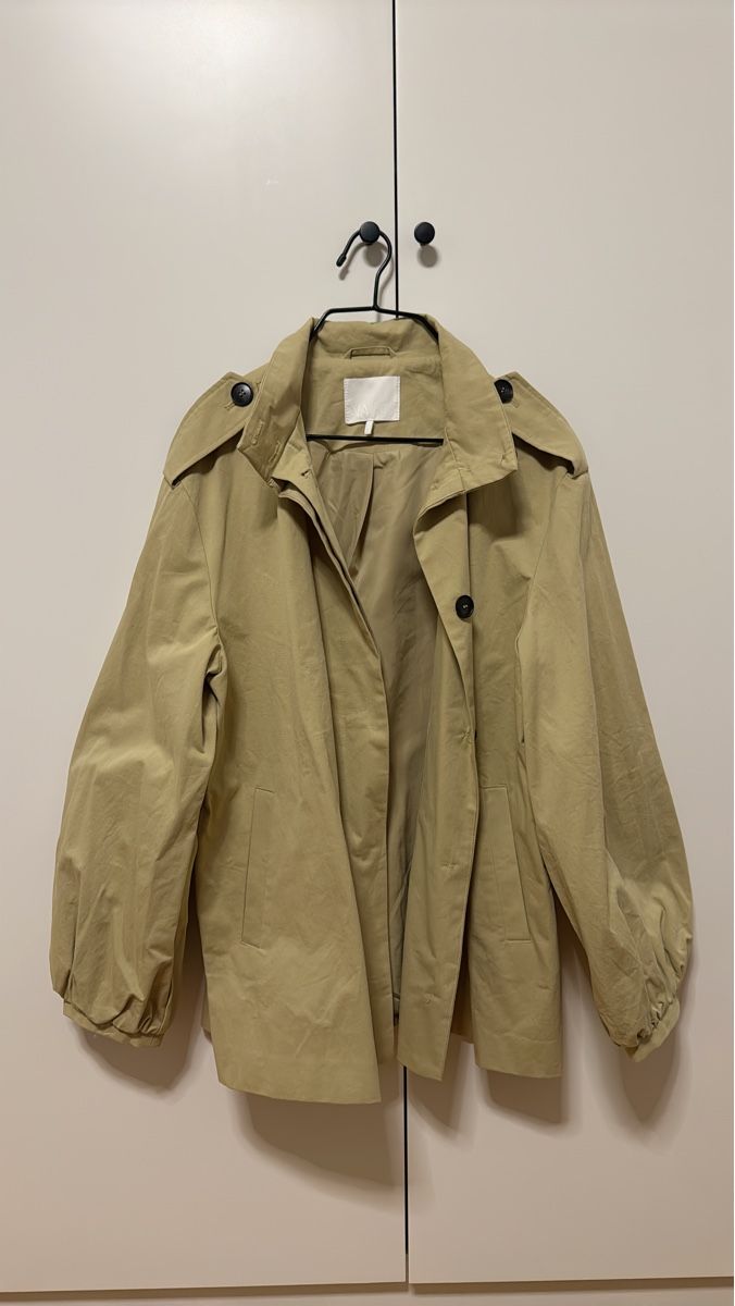 Giacche: Chic Beige Trench Coat - Perfect for Spring – Nuovo (secondo la descrizione) da Schlieren venduto da GaRe2509