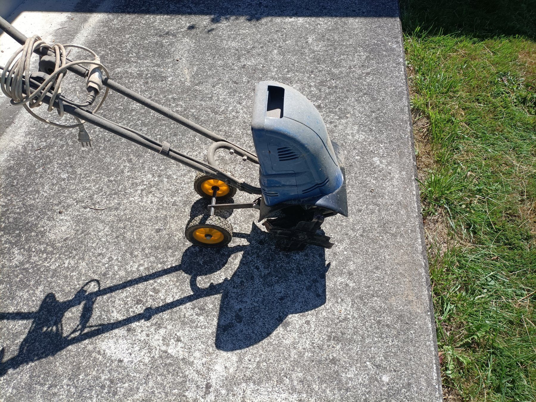 Einhell Tutte le macchine: Gartenfräse Royal Einhell 1300 F gebraucht – Usato da Schöftland venduto da Snacketti7 5