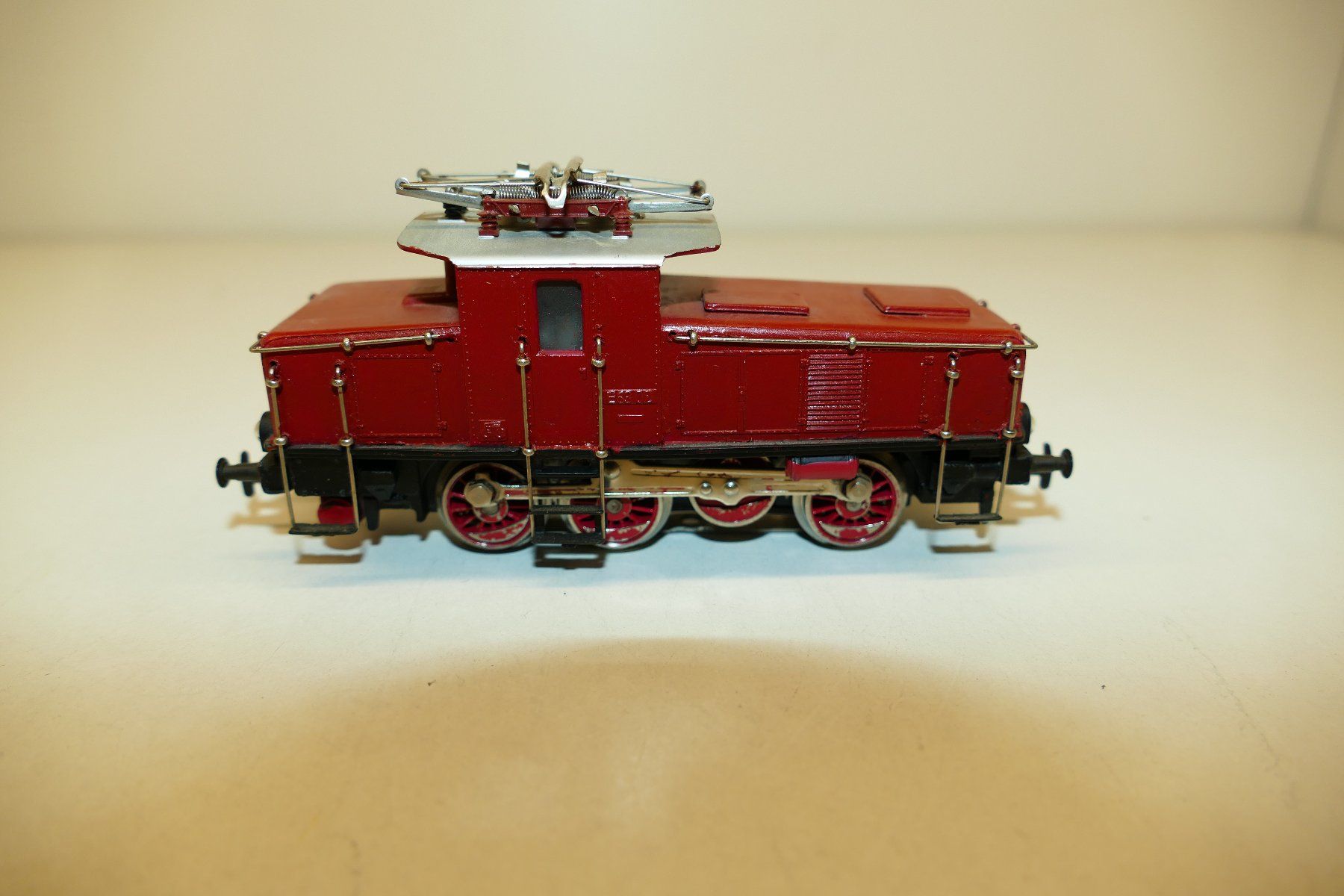 Märklin Modellini di ferrovie: Märklin H0: DB Elektrolok BR E 63 braun – Usato da Niederhasli venduto da rail-duerst 2