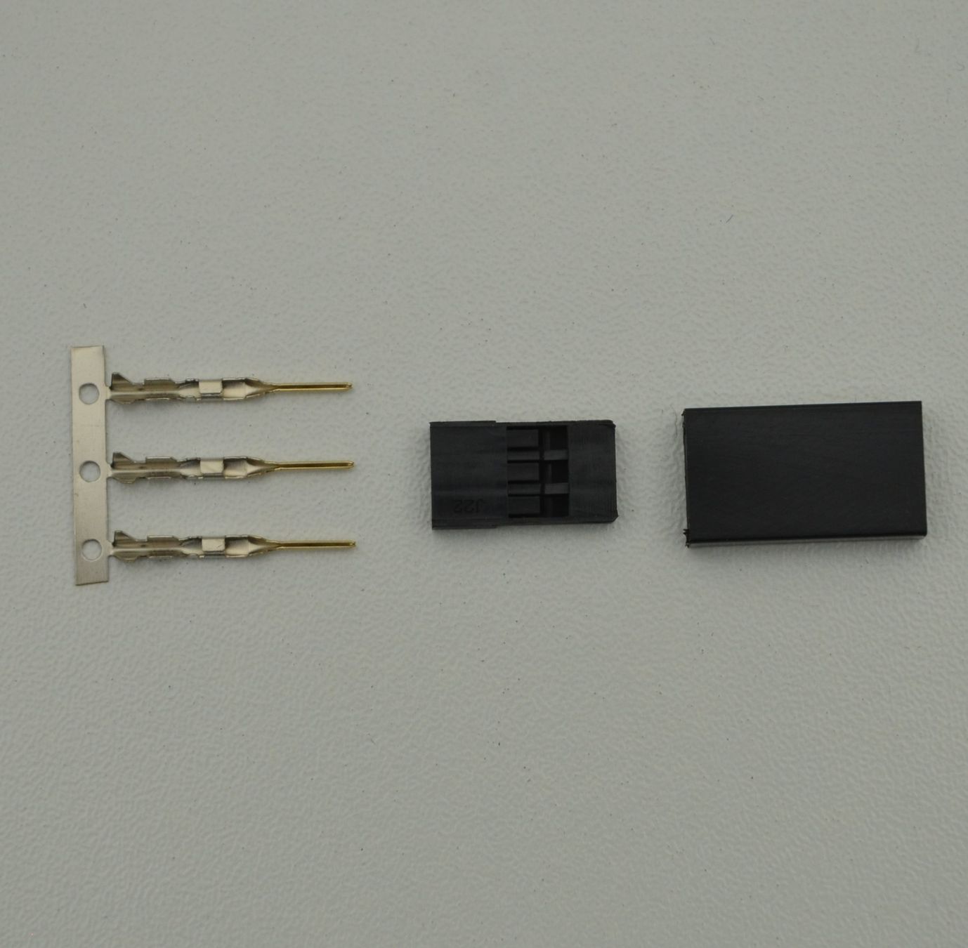 Modellismo RC: Futaba Servo Stecker 1Stk. – Nuovo e nell'imballaggio originale da Rüti ZH venduto da MSRC_Modelle 1