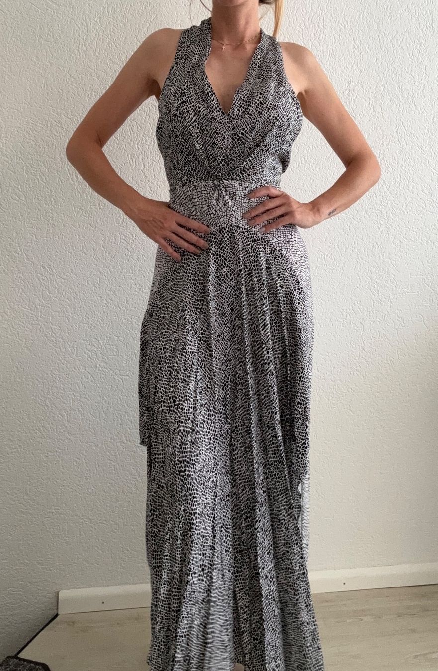 Maje Vestiti: Maje Kleid neu – Nuovo (secondo la descrizione) da therwil venduto da ayumi991