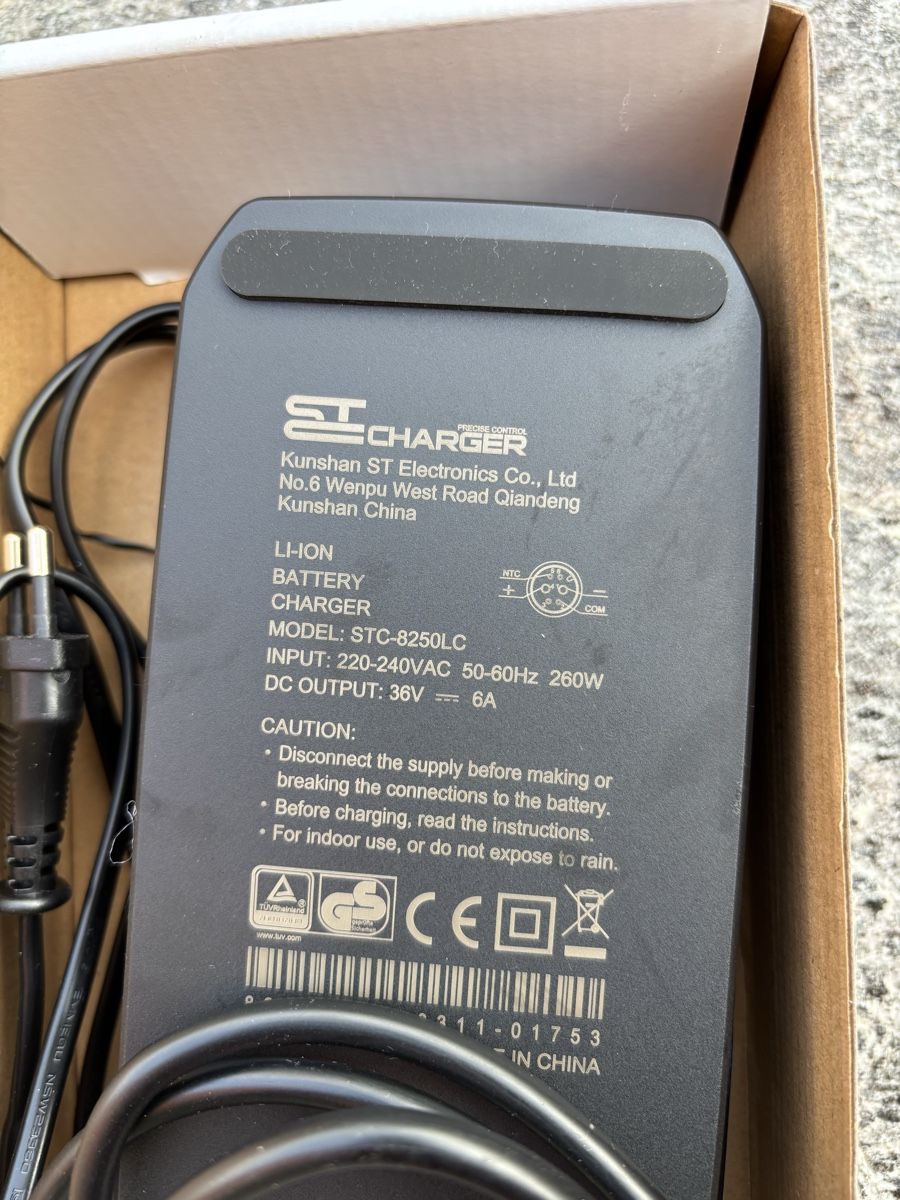 Flyer Chargeurs: Flyer Ladegerät  – D'occasion à Kleindietwil par Hermi2017 4