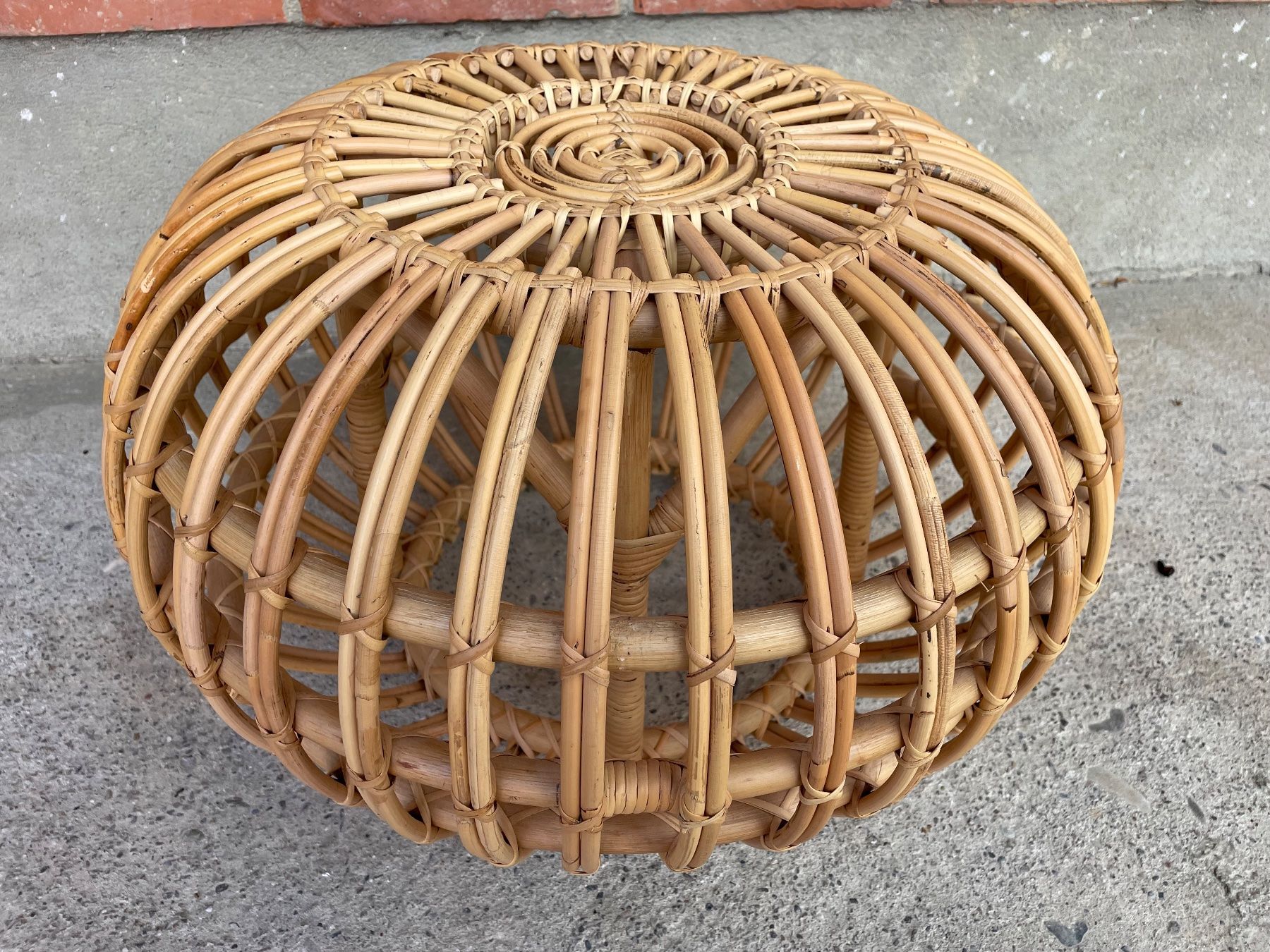 Sgabelli: Sika Hocker // Franco Albini – Usato da Schinznach-Dorf venduto da mix 5