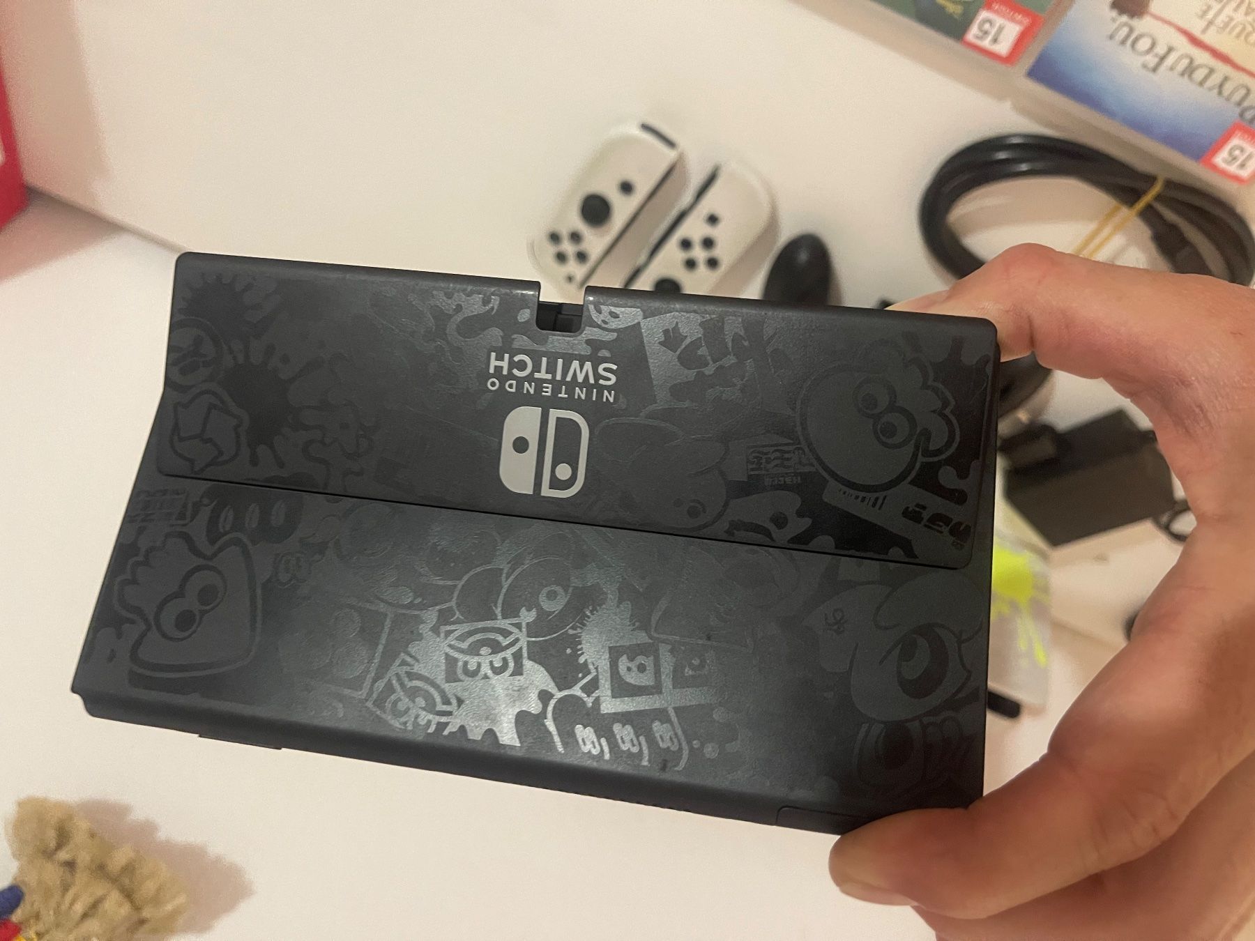 Nintendo Console: Nintendo Switch OLED Splatoon Edition + 2 Jeux! – Usato da Renens VD venduto da fra_2rxn 4