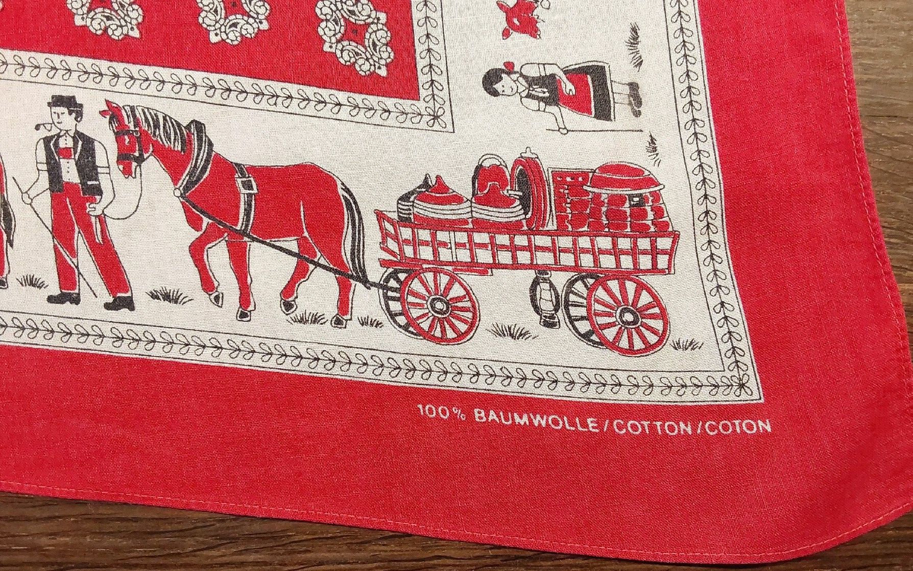 Foulard & Sciarpe: Tuch Baumwolle quadratisch rot Motiv Alpaufzug – Usato da Köniz venduto da scopello12 2