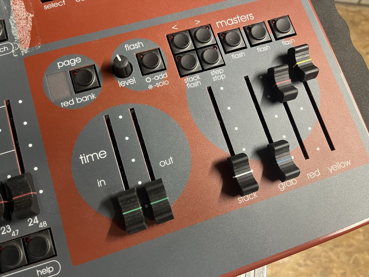Console di mixaggio: Lichtpult LSC Maxim – Usato da Nesslau venduto da Pbon 3