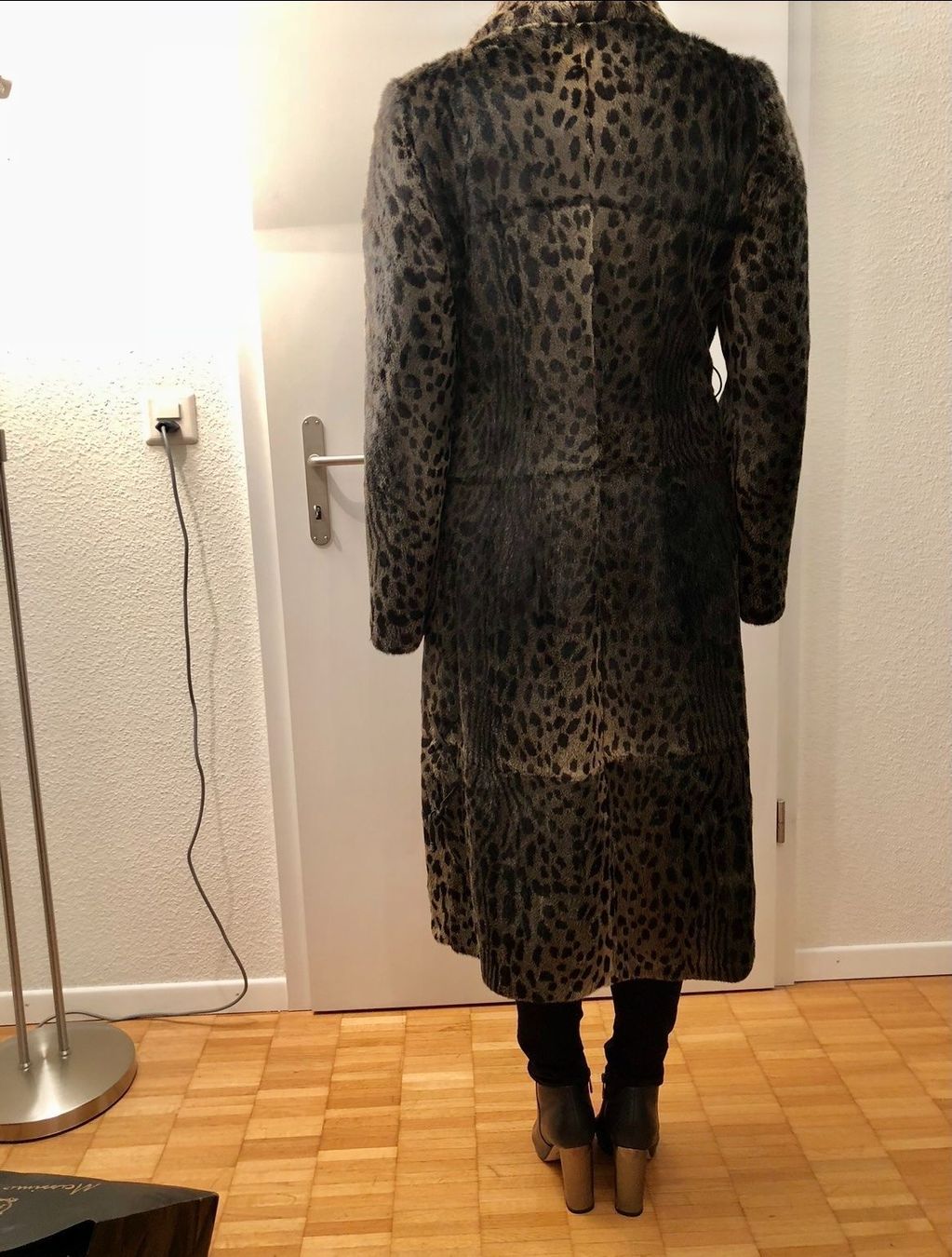Cappotti: Damen Pelzmantel – Usato da Zürich venduto da VictoriaGVA 6