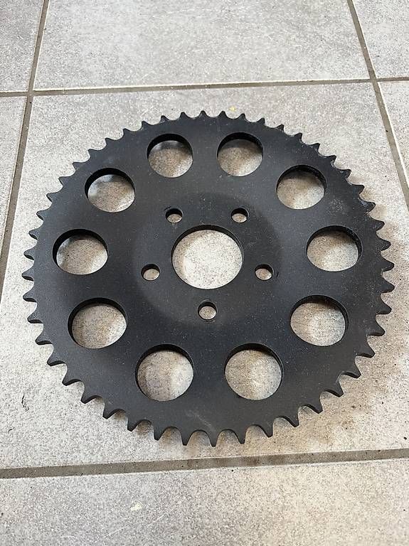 Tutti i ricambio per moto: Harley Zahnkranz  Jg.73-99 48Z 1/2" Offset  – Usato da Bassersdorf venduto da hotrod32