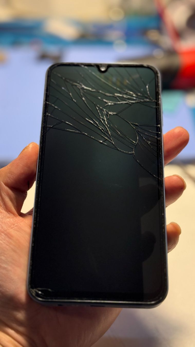 Samsung Telefoni cellulari / Smartphones: Ecran fissuré Samsung Galaxy A15 +Châssis – Nuovo (secondo la descrizione) da Morges venduto da DA-repa 5