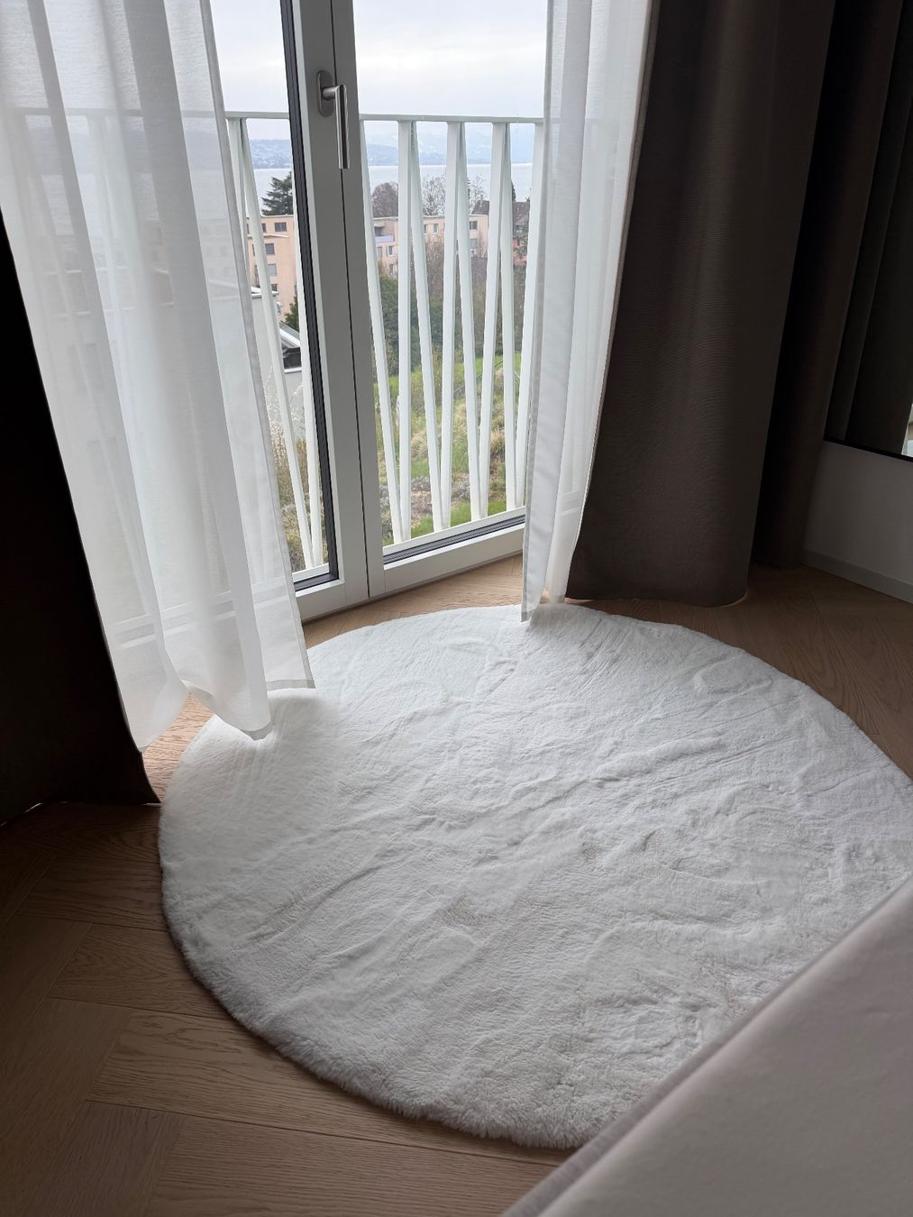 Teppiche: *home24* 1x Fellteppich Tender Circle – Neu (gemäss Beschreibung) aus Horgen von Christina93Jolina