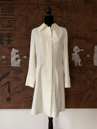 AKRIS punto: Exklusiver, super chicer heller Mantel, 38