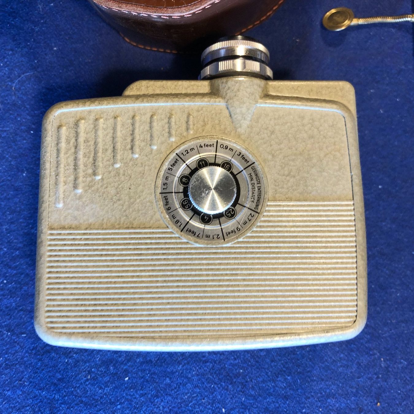 Videocamere: caméra Cima 8 et super 8 opérationel avec accessoires – Usato da Poliez-Le-Grand venduto da Japi0 1