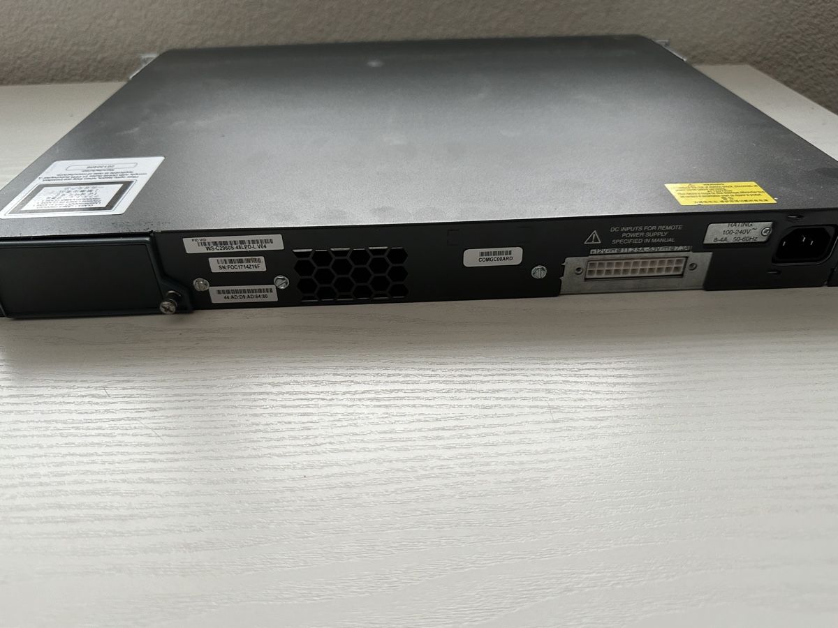 Cisco Hub & Switch: Cisco Catalyst 2960S-48LPD-L Switch – Usato da Altstätten SG venduto da Cobra96 2
