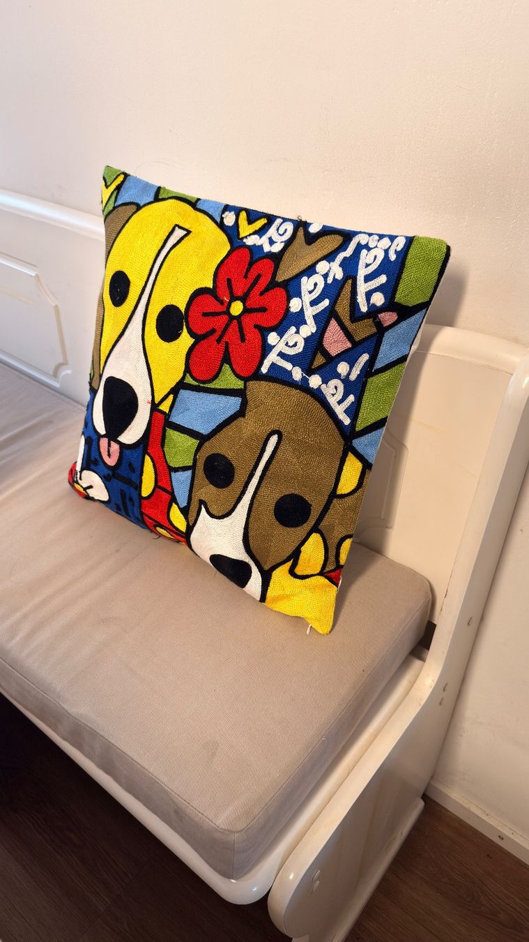 Kissen: Buntes Hunde-Kissen, Pop Art Stil, Top Zustand! Mit Füllung – Neu und originalverpackt aus Roggwil /BE von elegance45 1