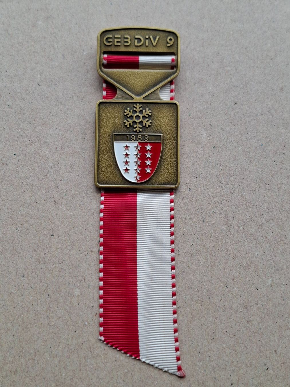 Medaglie: GEB DIV 9  1989 (L548) – Usato da Schwanden GL venduto da Suvorov 1