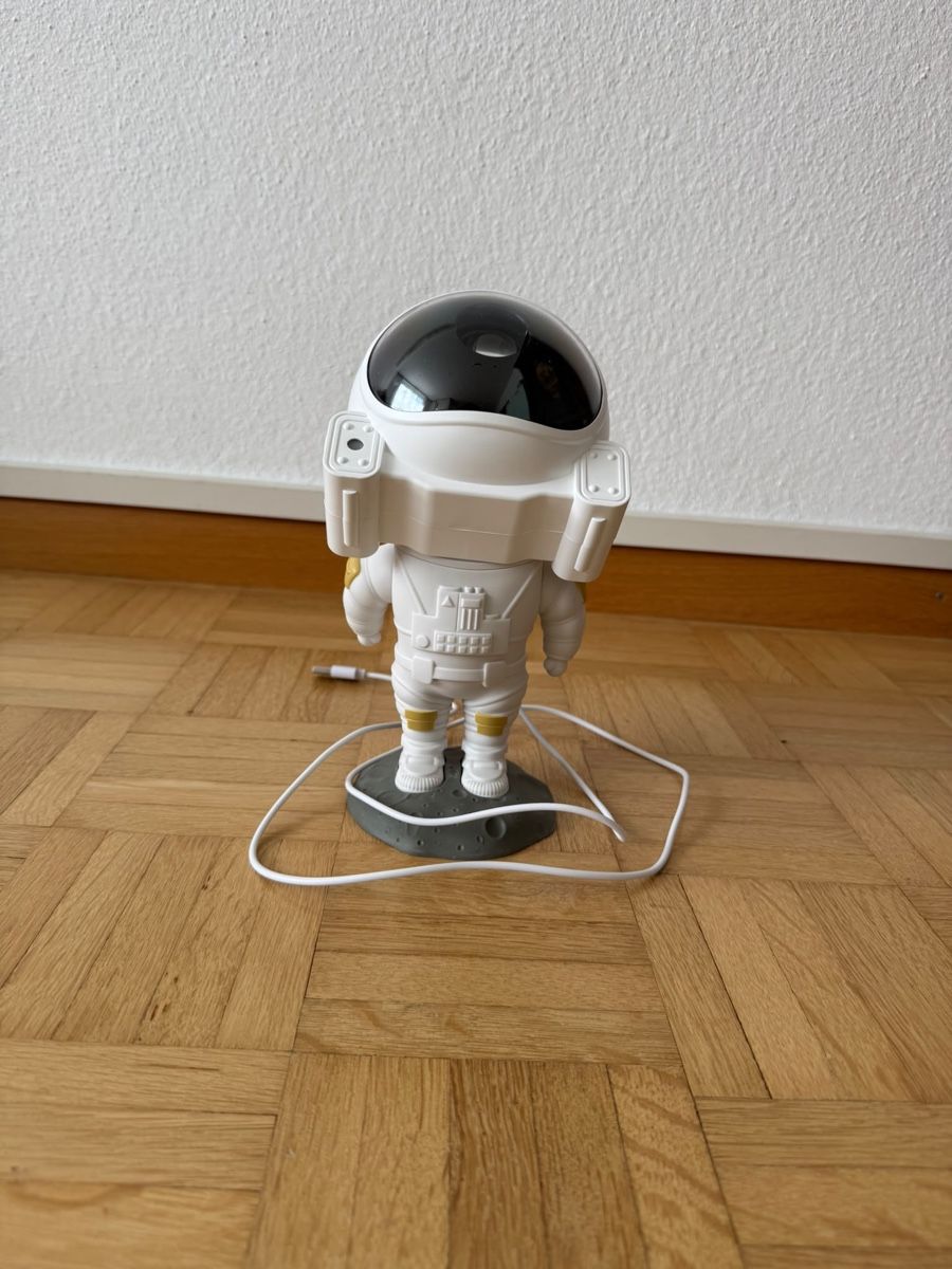 Lampade: Astronaut Lampe mit Sternenhimmel Projektor  – Nuovo (secondo la descrizione) da St. Gallen venduto da Xbylucas 3