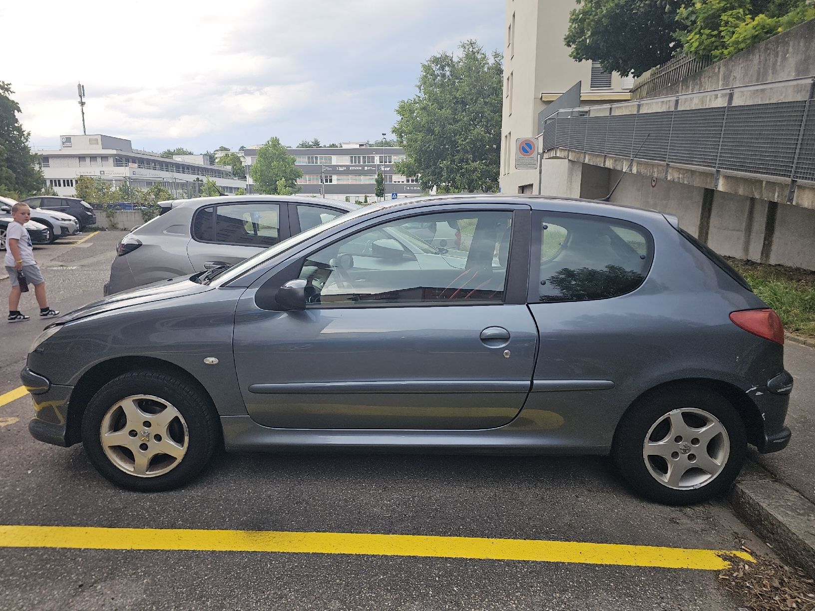 Peugeot Autos: 206 1.4i – Gebraucht aus Lausanne von mri_hsd8