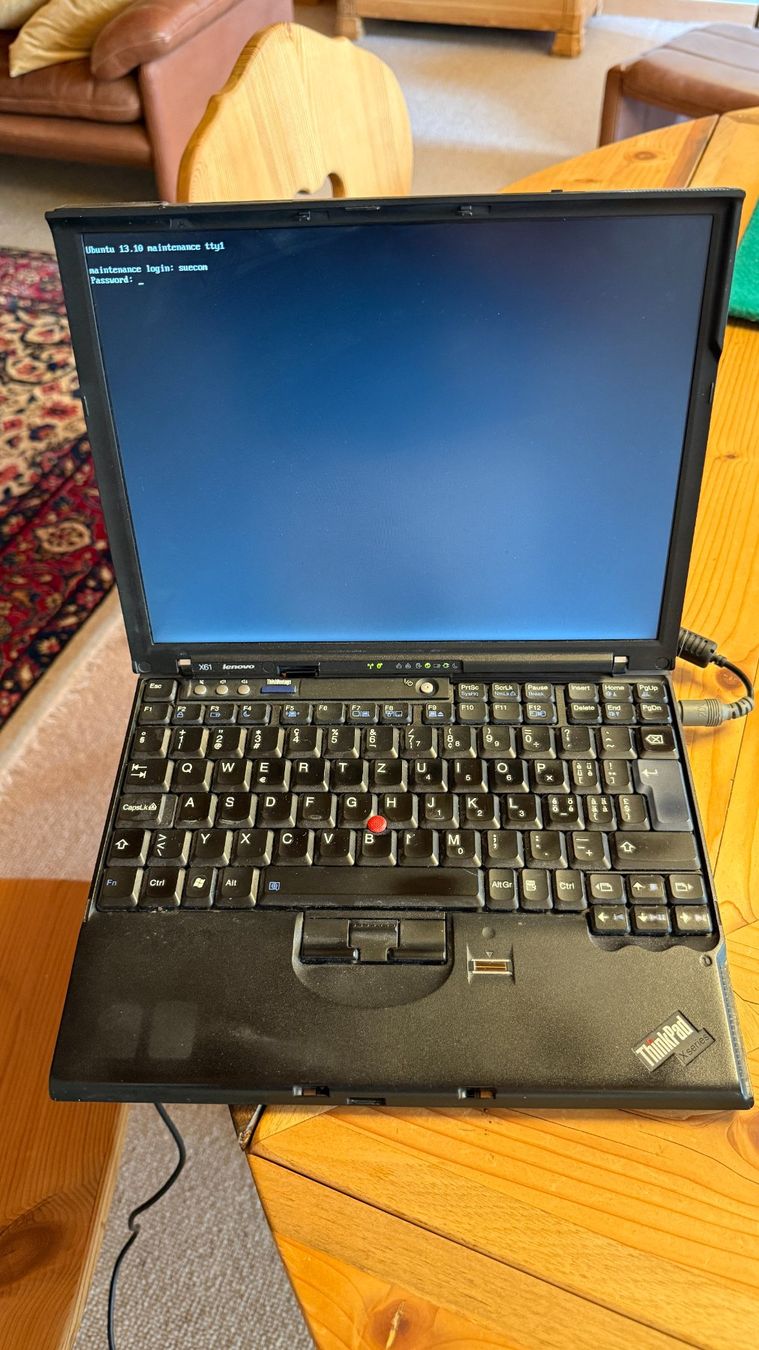 IBM Notebooks: IBM ThinkPad X61 – Gebraucht aus Gstaad von suecom