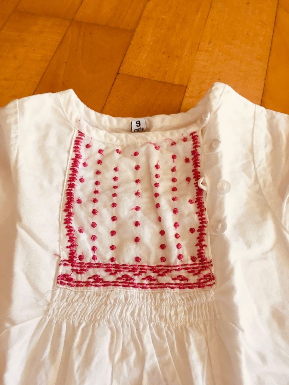 Kleiderpakete & -sets: 2 herzige kleid 9 monate (C6) – Gebraucht aus Stäfa von nale068 1