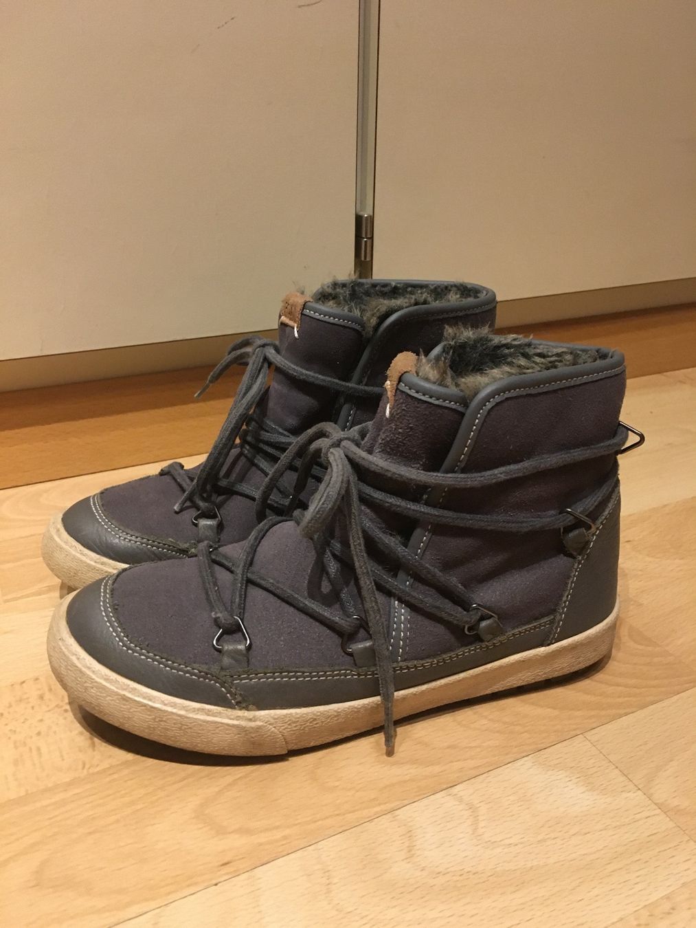 Roxy Scarpe per ragazze: Schuhe , Winterschuhe Roxy Gr. 36 – Usato da Uetendorf venduto da Gar_9pvy