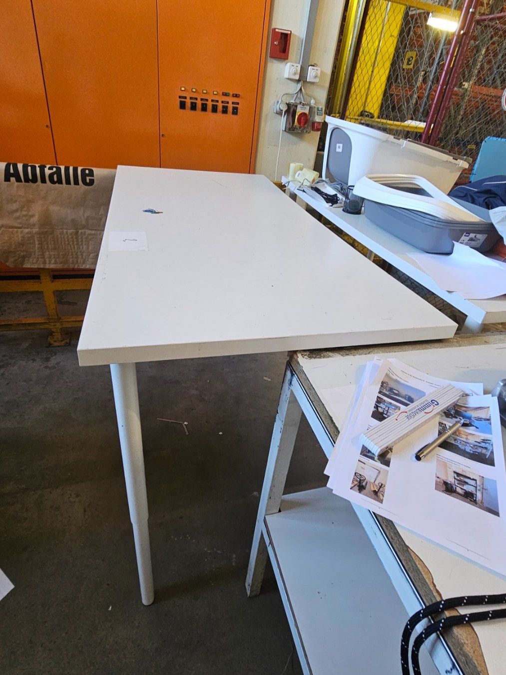 Scrivanie: Arbeitstisch / Bürotisch – Usato da Diessenhofen venduto da Osio 4