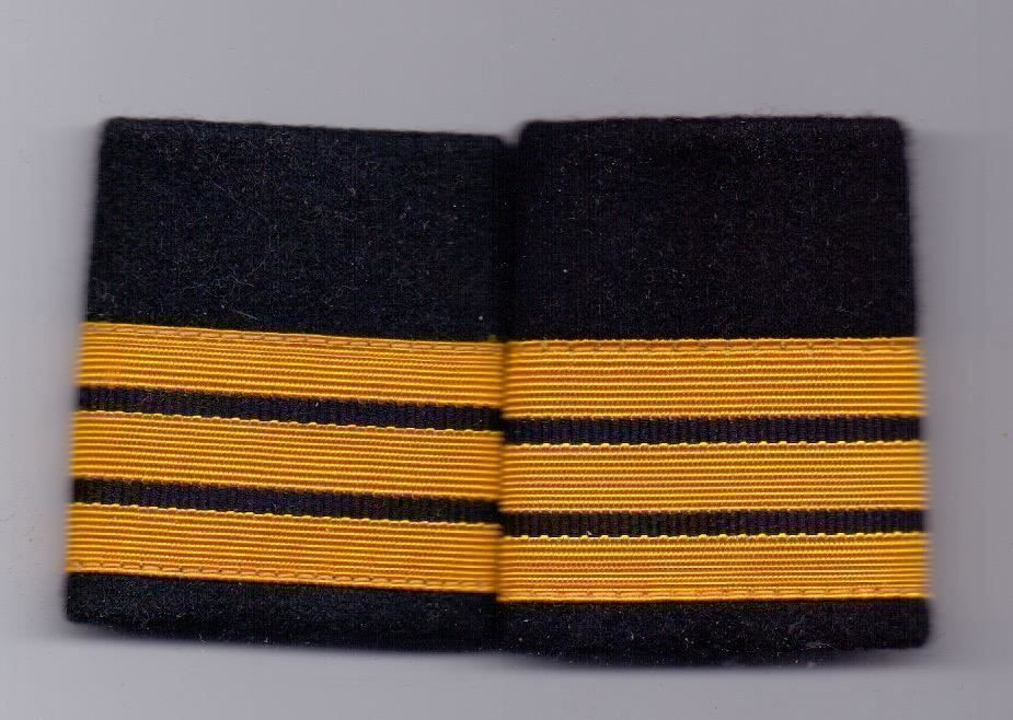 Uniformi: Paar Oberst – Usato da Koblenz venduto da Himmelsreiter
