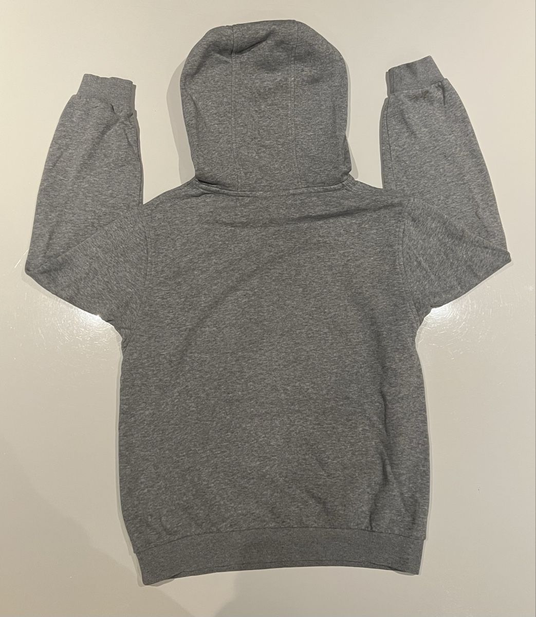 Nike Pullover & Sweatshirts: Kapuzenpullover Nike grau Grösse L 147-158 cm – Gebraucht aus Niederbüren von Butterly83 1