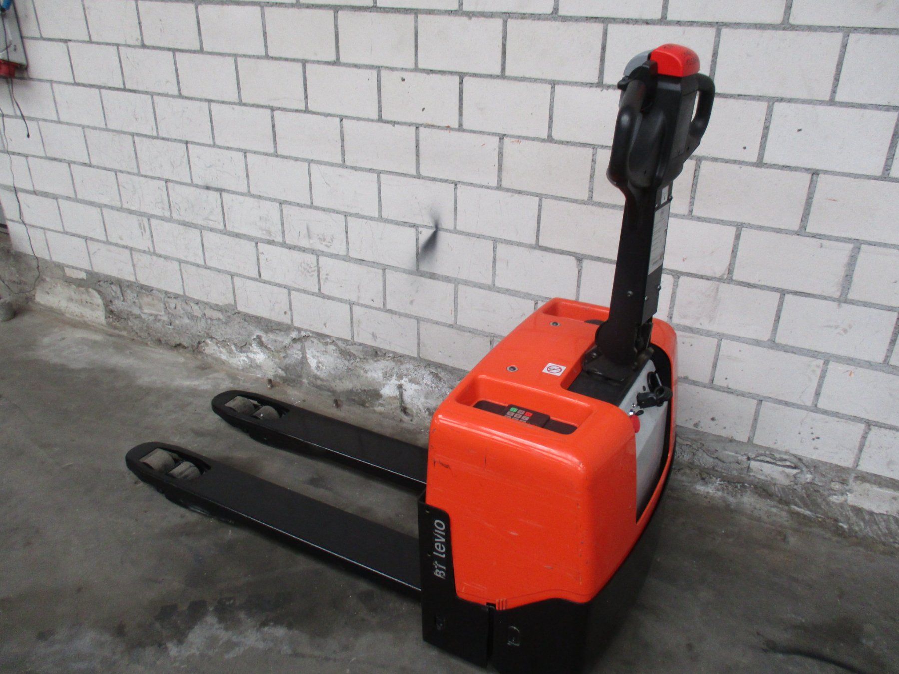 Ameise Carrelli elevatori e a forche: STAPLER  BT LWE 130  AMEISE  03 – Usato da Seon venduto da zomahandel 2