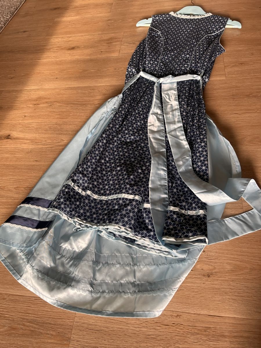 Costumi: Dirndl Grösse 44 – Usato da Eschlikon TG venduto da Wildlifetom 5
