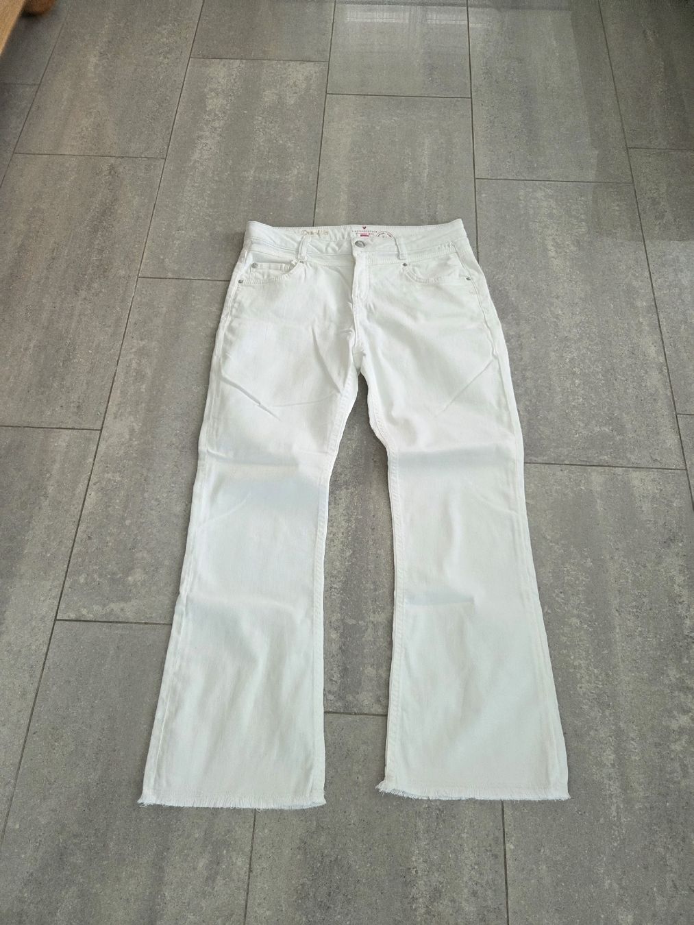 Lieblingsstück Jeans: schöne Jeans, Lieblingsstück – Nuovo (secondo la descrizione) da Wiesendangen venduto da Sinhuk