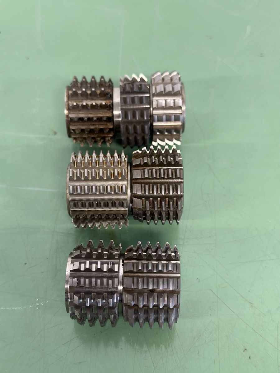 Tutti gli attrezzi: 7x Mikron HSS gear cutting modules. – Nuovo e nell'imballaggio originale da Aarberg venduto da SNMachines 2