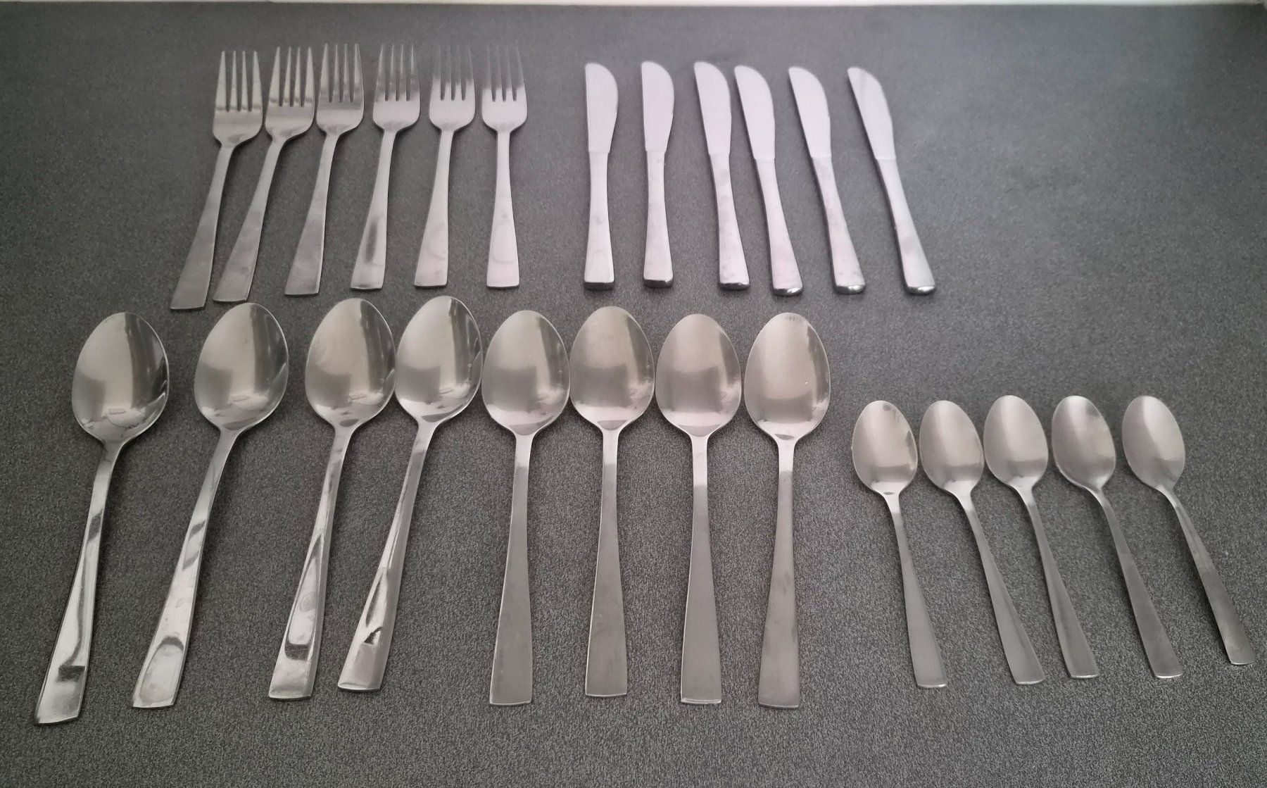 Couverts: Besteckset – D'occasion à Itingen par Claudia.E